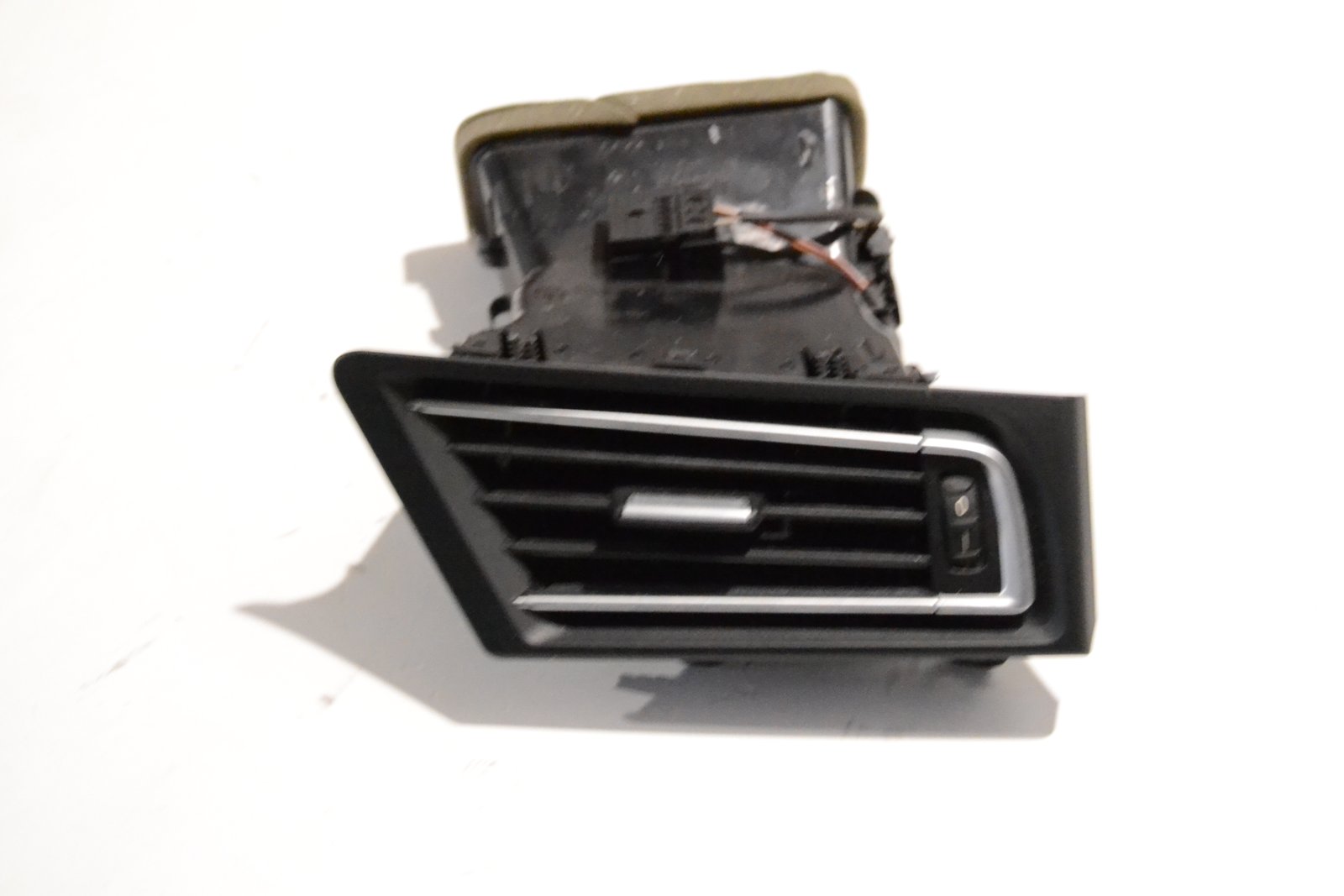 9115858 bmw F01 F02 F04 L