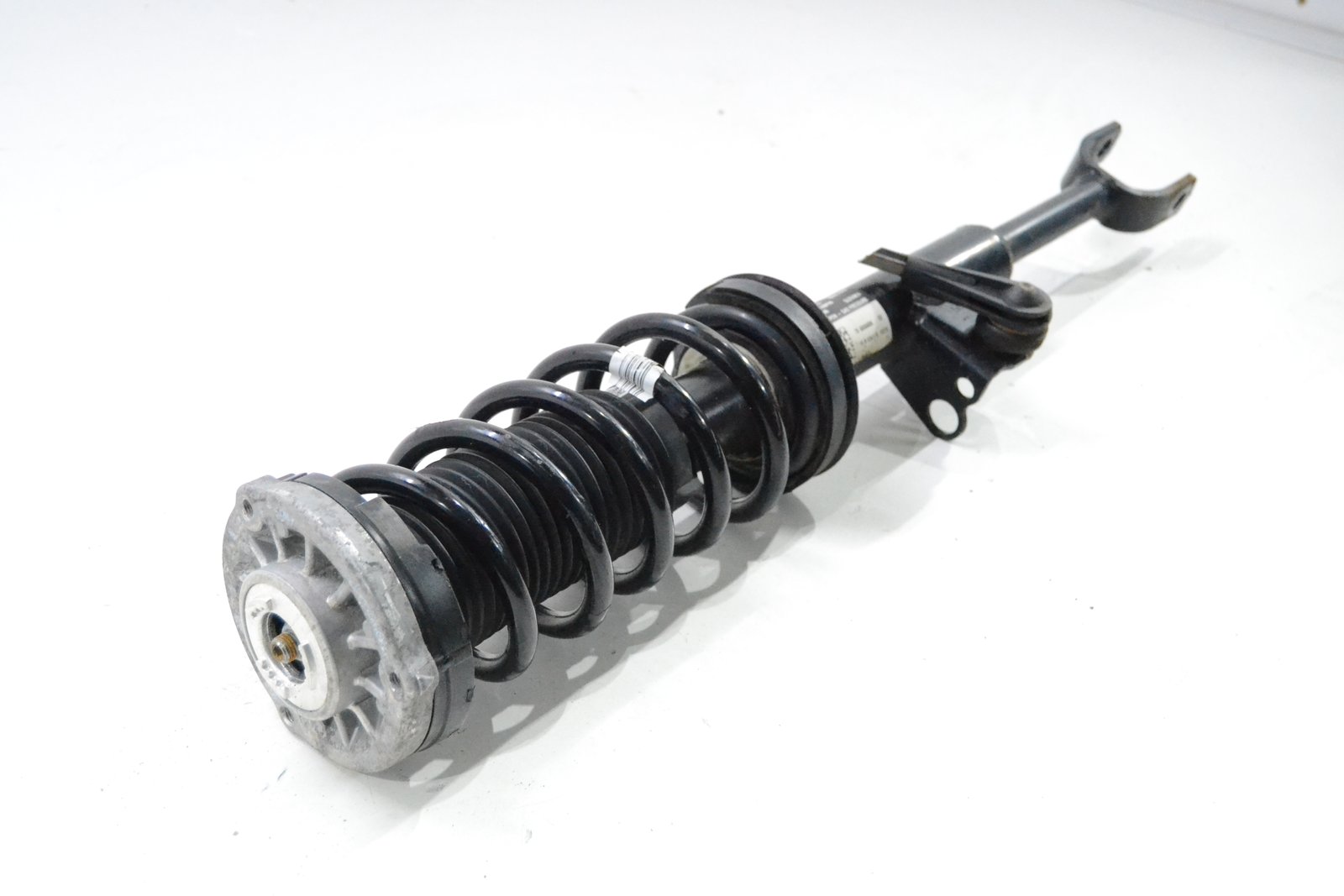 6866606 Стійка Амортизатор bmw G30 G31 2wd R