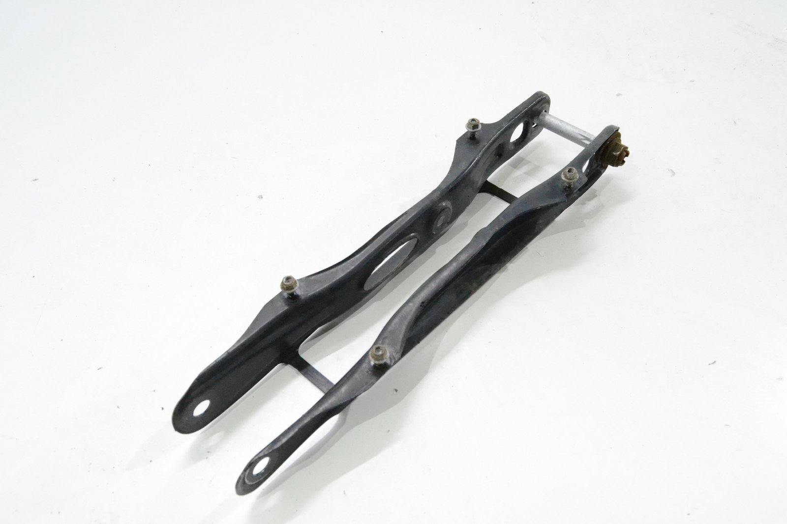 6875104 ричаг bmw G30 