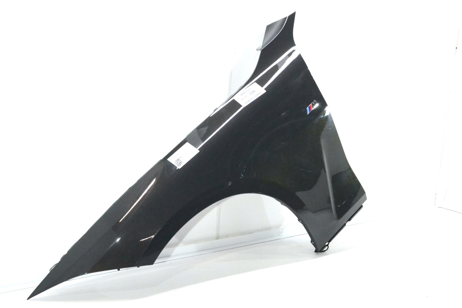 9566095 Крило ліве bmw G22 G23 i4 c36