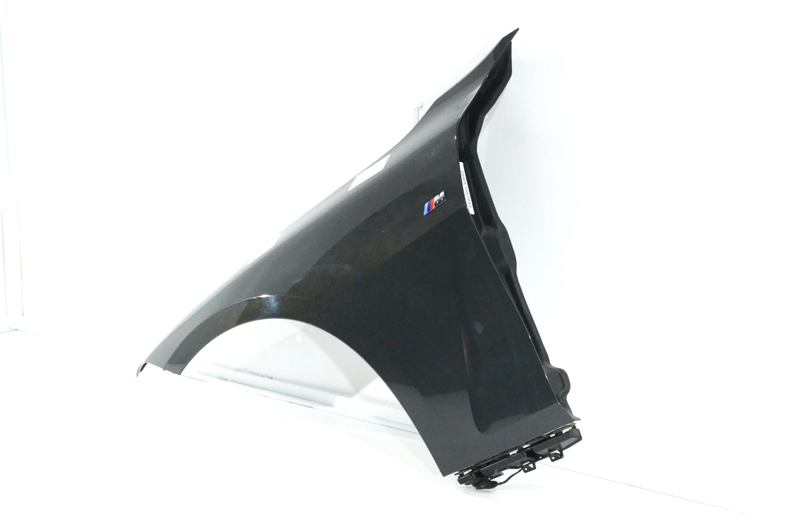 9566095 Крило ліве bmw G22 G23 i4 c36